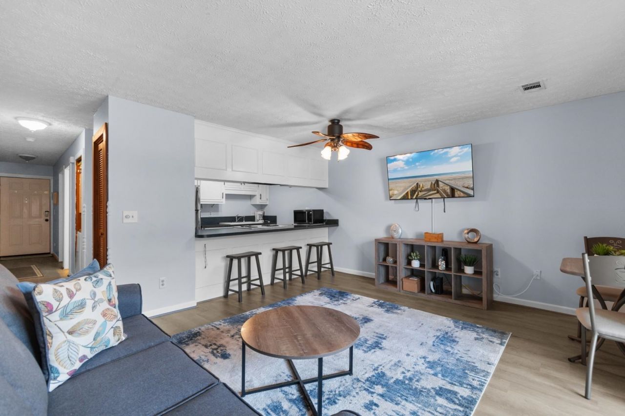200 Maison Dr.  Photo 11