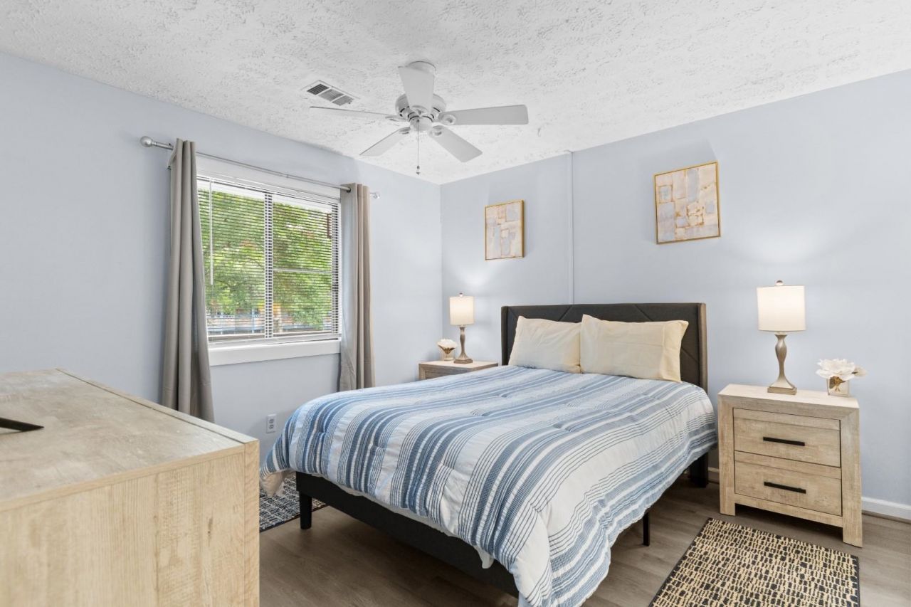 200 Maison Dr.  Photo 16