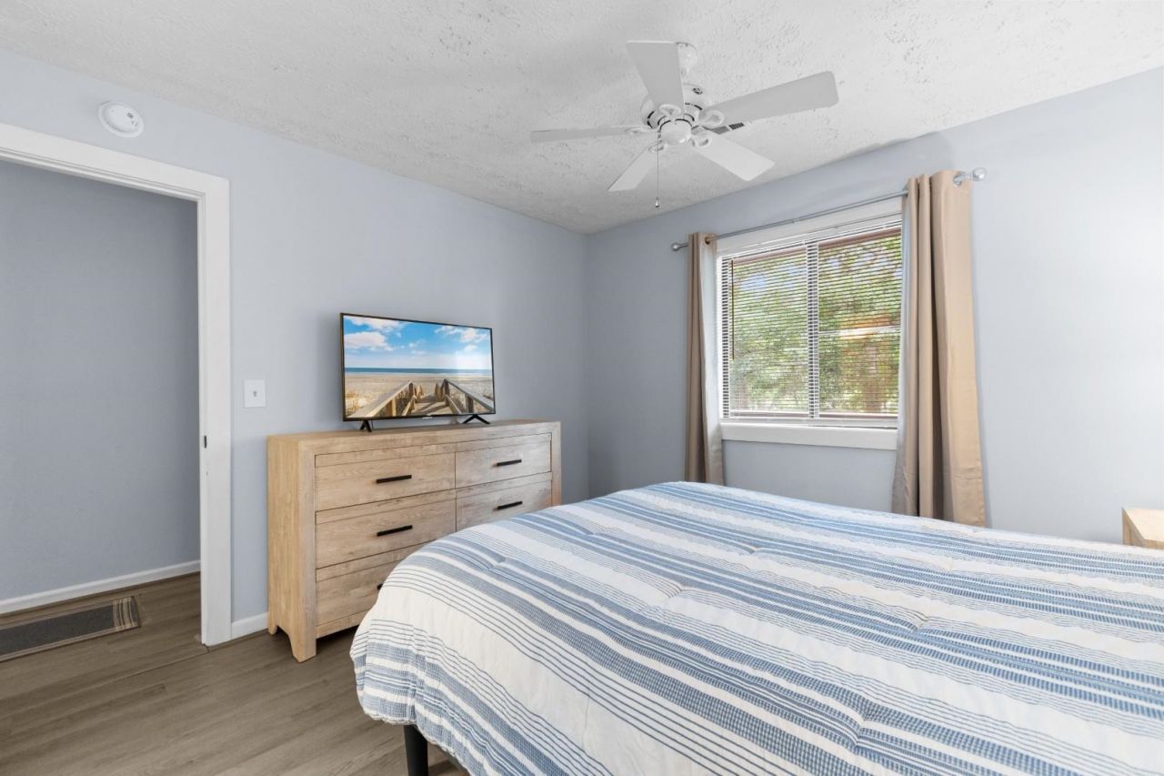 200 Maison Dr.  Photo 17