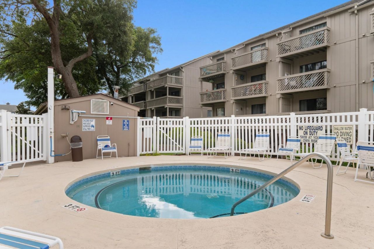 200 Maison Dr.  Photo 28