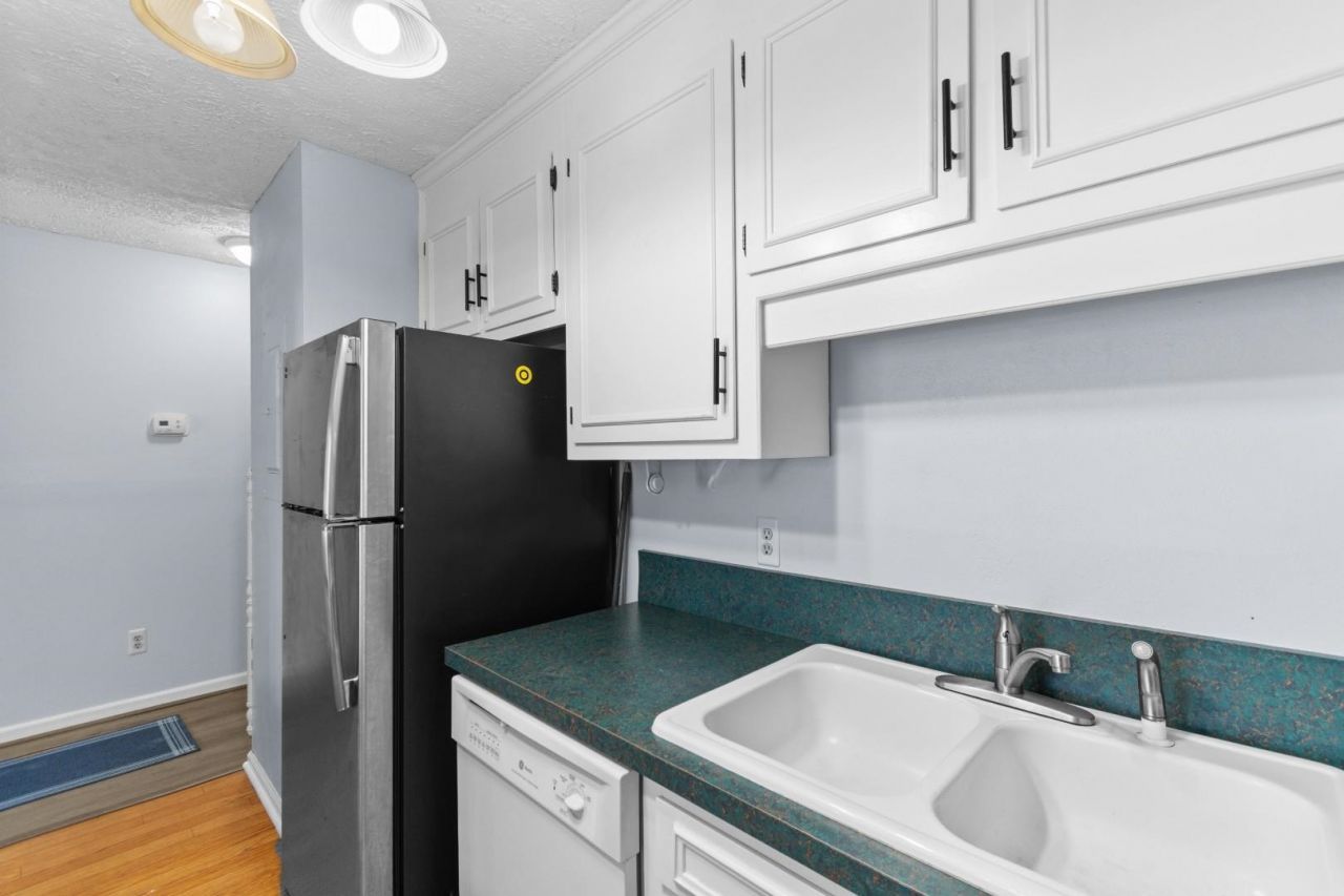 200 Maison Dr.  Photo 8