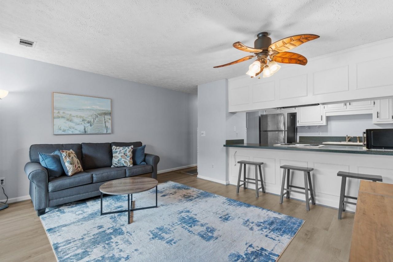 200 Maison Dr.  Photo 9