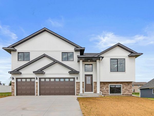 829 N Grant Street , Ellsworth, WI 54011