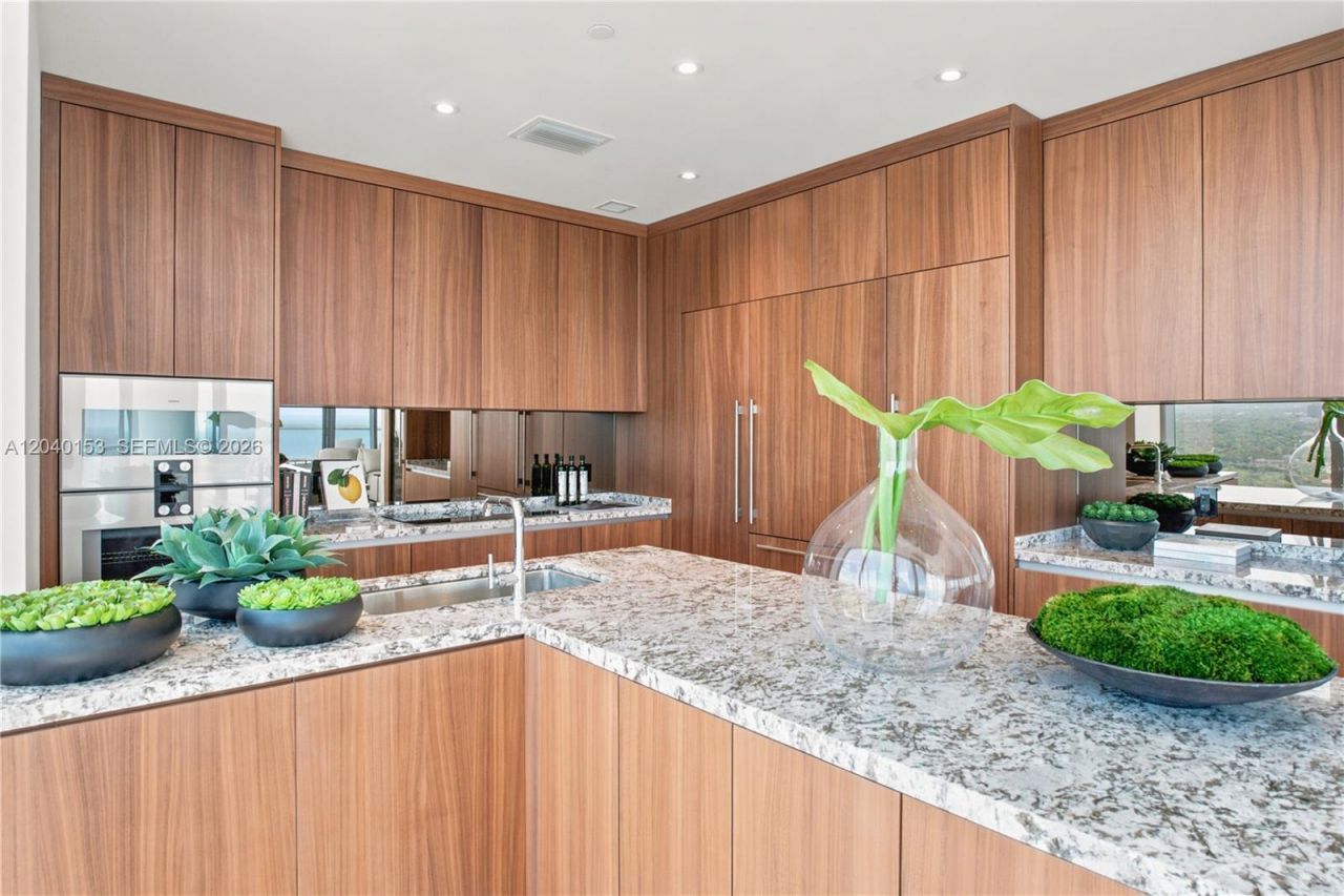 175 SE 25th. , Unit 3401/3402, Miami, FL 33129 Photo