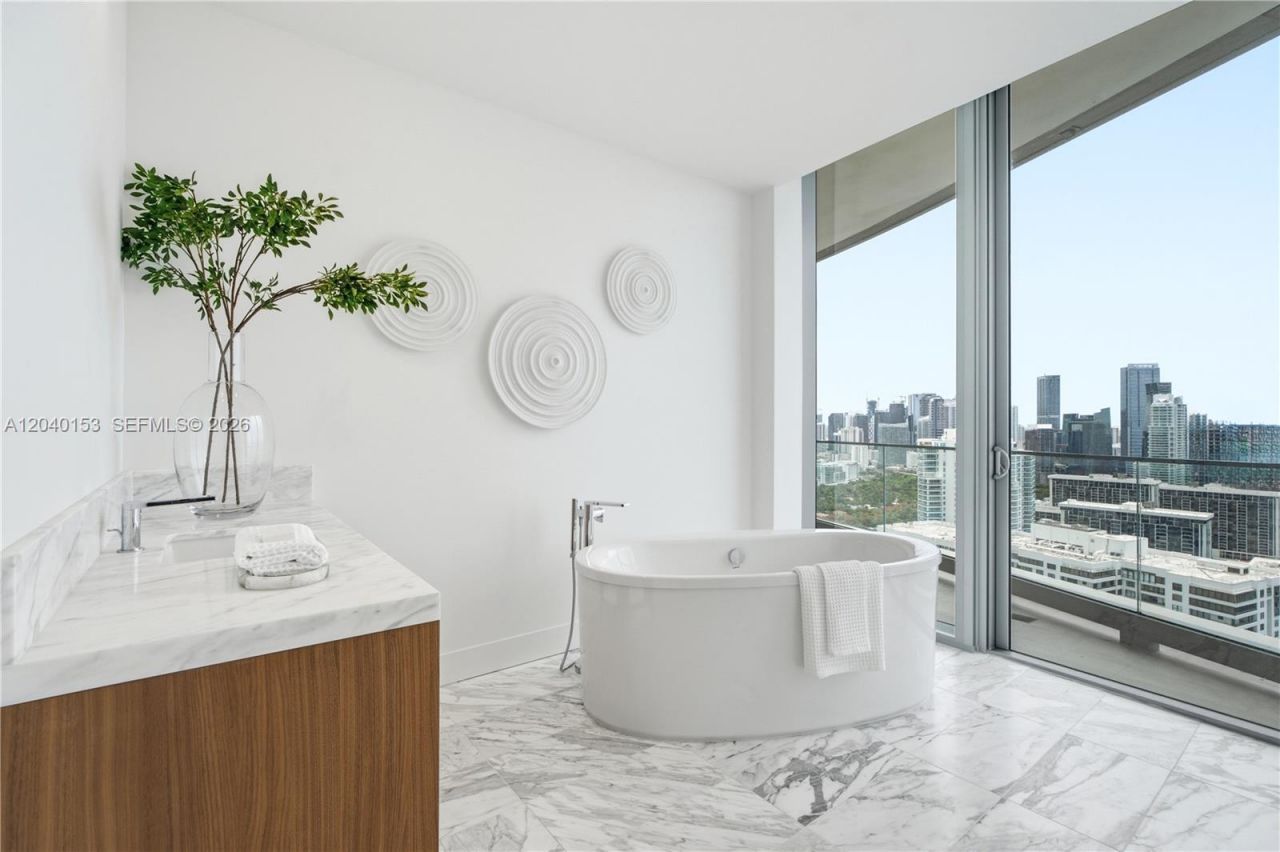175 SE 25th. , Unit 3401/3402, Miami, FL 33129 Photo