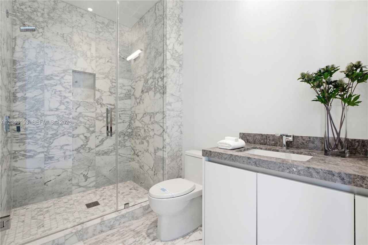 175 SE 25th. , Unit 3401/3402, Miami, FL 33129 Photo