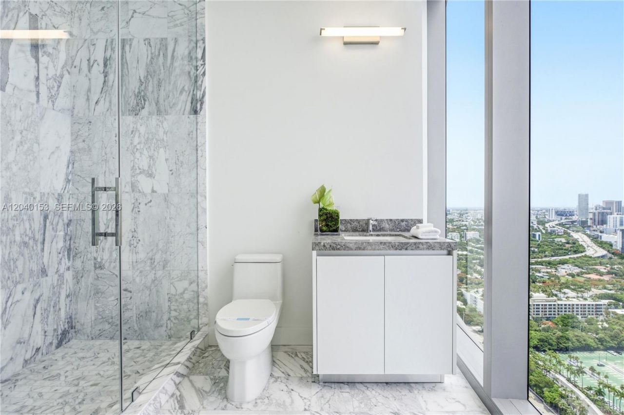 175 SE 25th. , Unit 3401/3402, Miami, FL 33129 Photo