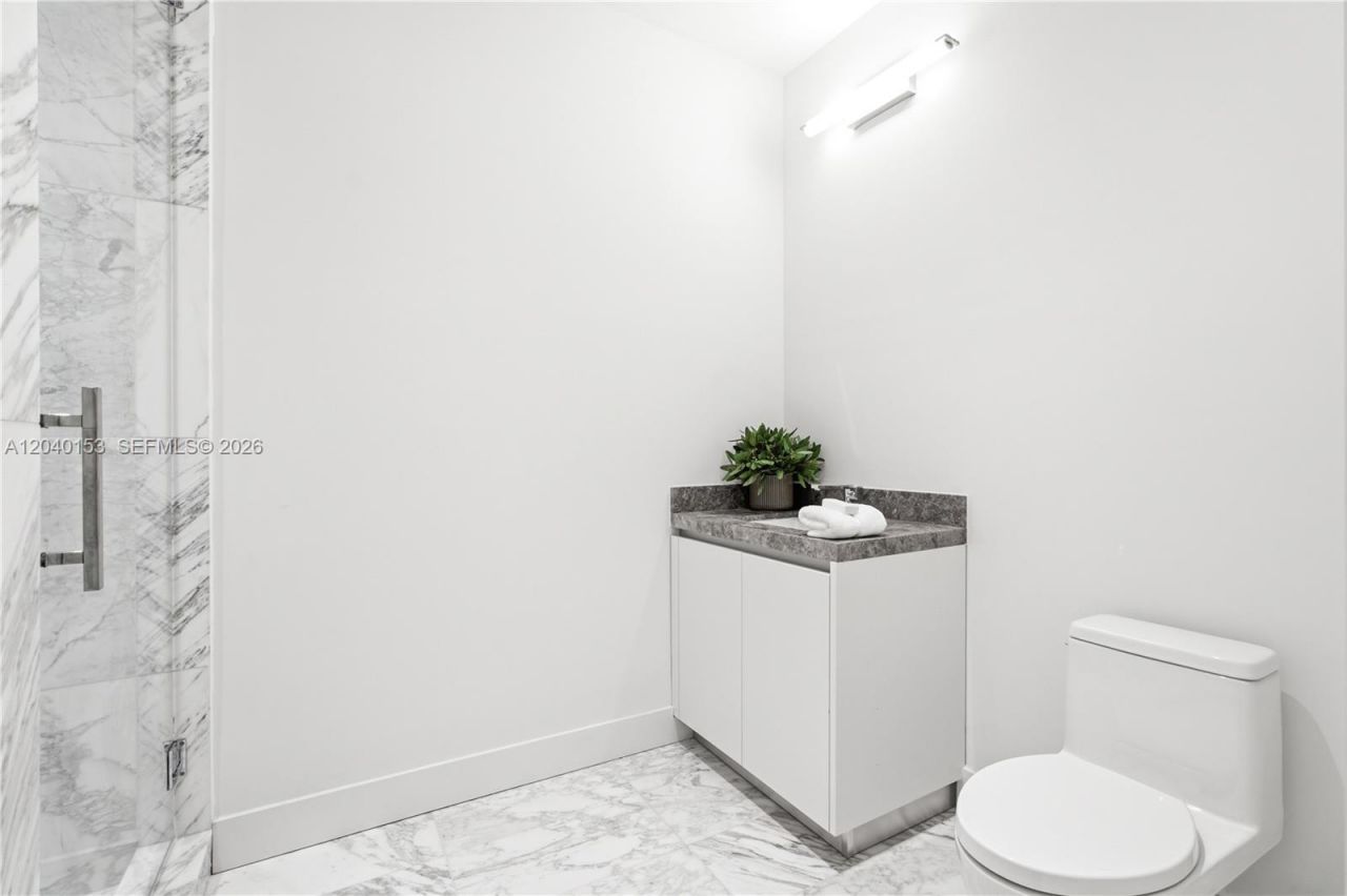 175 SE 25th. , Unit 3401/3402, Miami, FL 33129 Photo