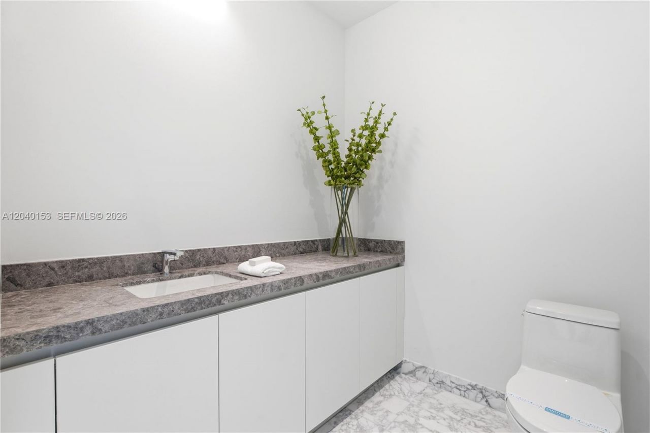 175 SE 25th. , Unit 3401/3402, Miami, FL 33129 Photo