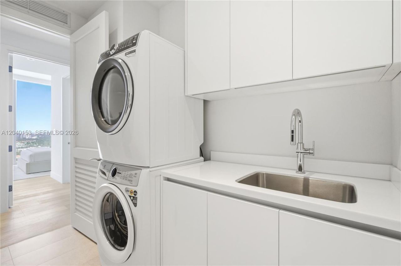 175 SE 25th. , Unit 3401/3402, Miami, FL 33129 Photo