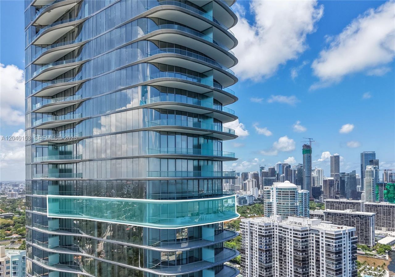 175 SE 25th. , Unit 3401/3402, Miami, FL 33129 Photo