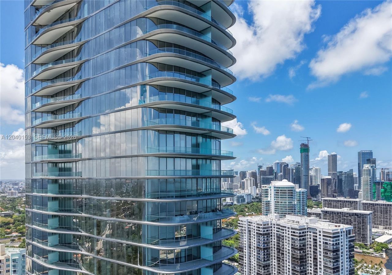 175 SE 25th. , Unit 3401/3402, Miami, FL 33129 Photo