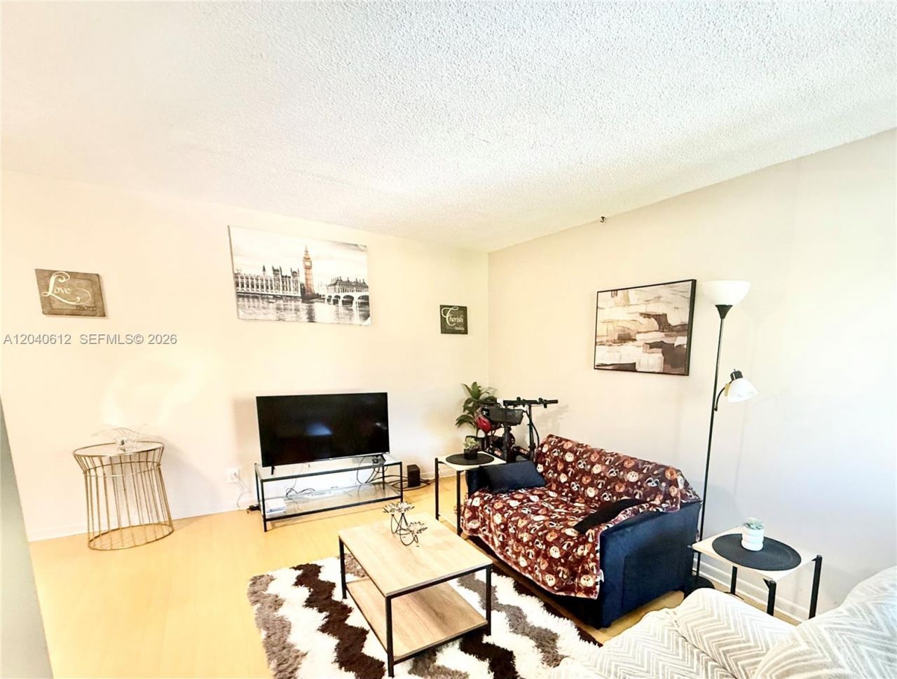2145 Pierce St, Unit 206, Hollywood, FL 33020 Photo