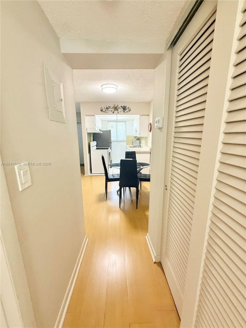 2145 Pierce St, Unit 206, Hollywood, FL 33020 Photo