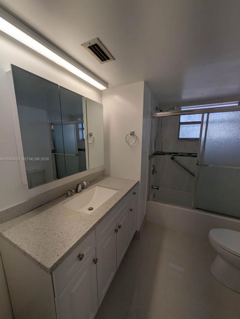 1750 NE 191st St , Unit 622-3, Miami, FL 33179 Photo
