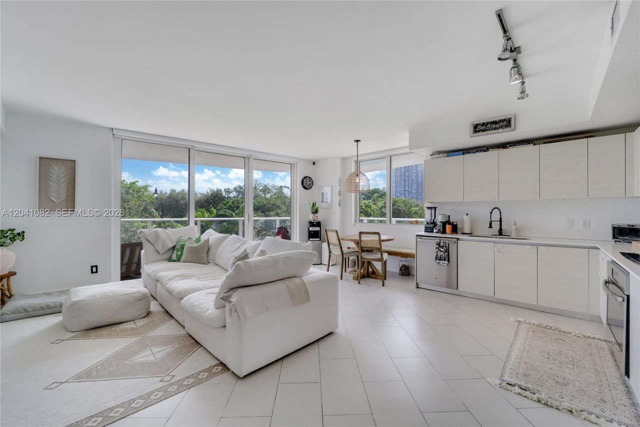4250 Biscayne Blvd , Unit 301, Miami, FL 33137 Photo