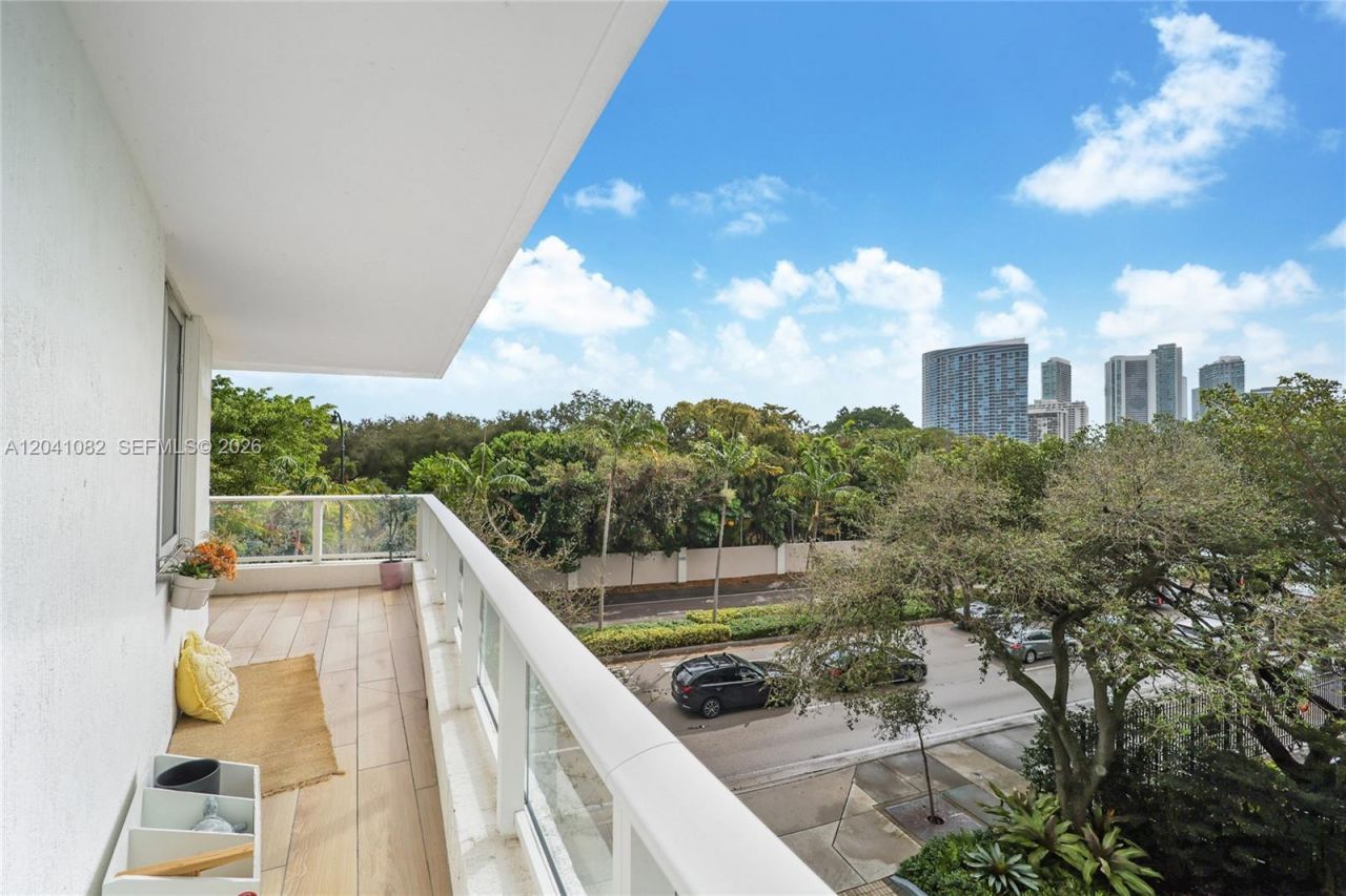 4250 Biscayne Blvd , Unit 301, Miami, FL 33137 Photo