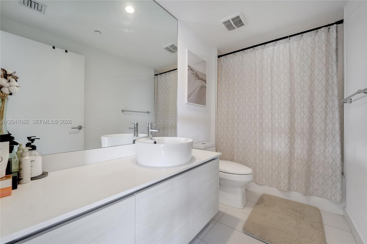 4250 Biscayne Blvd , Unit 301, Miami, FL 33137 Photo