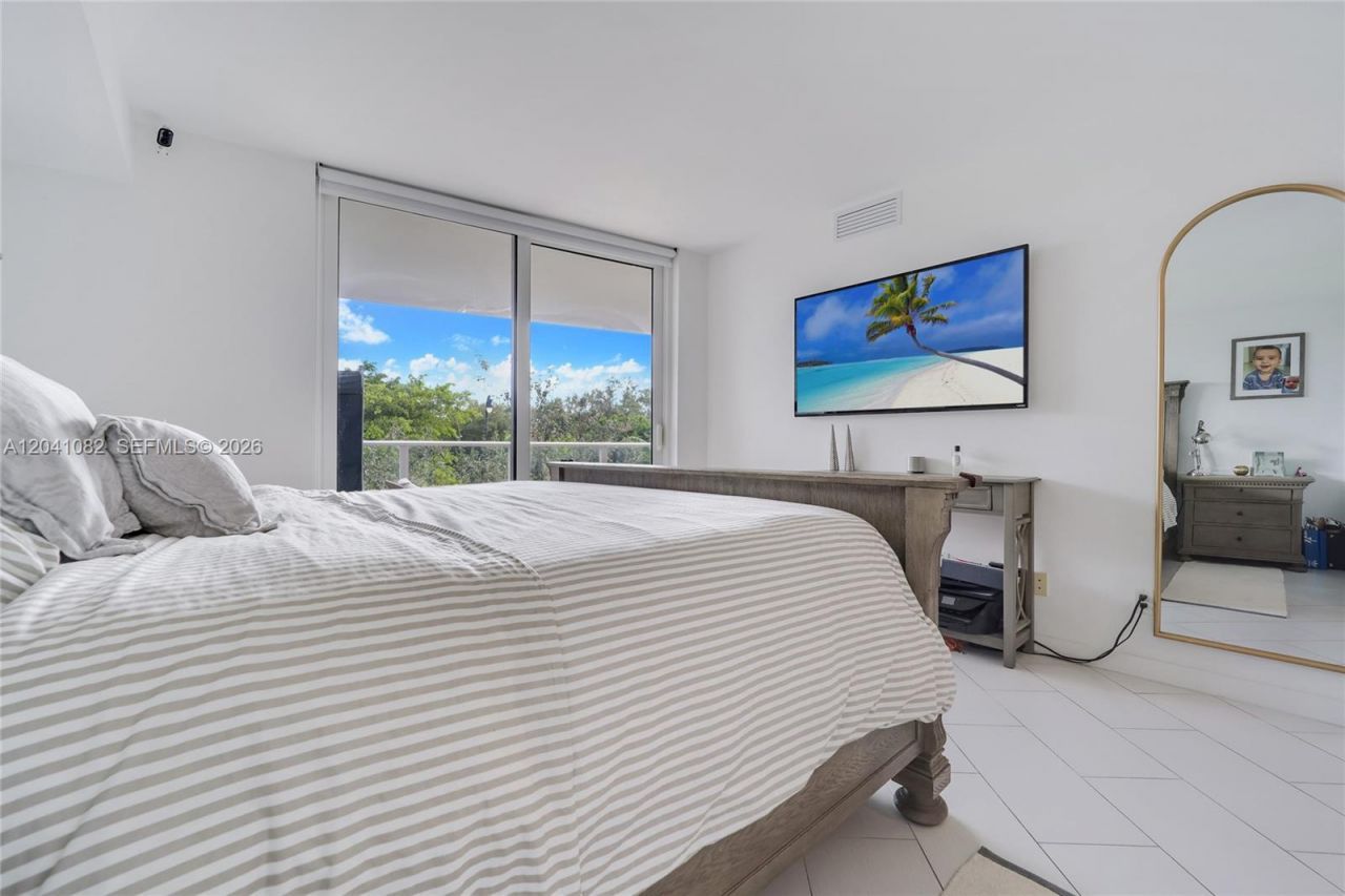 4250 Biscayne Blvd , Unit 301, Miami, FL 33137 Photo