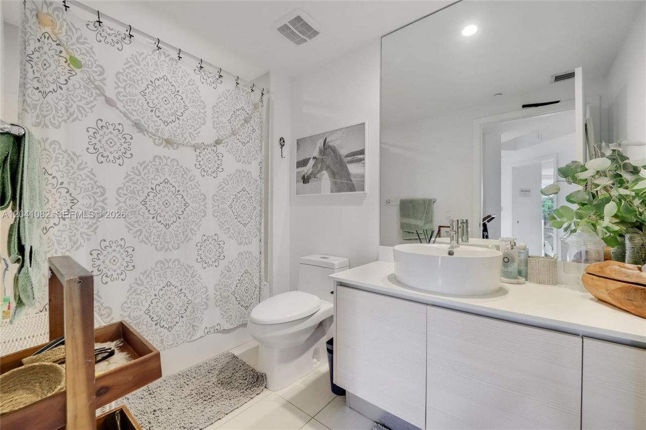 4250 Biscayne Blvd , Unit 301, Miami, FL 33137 Photo