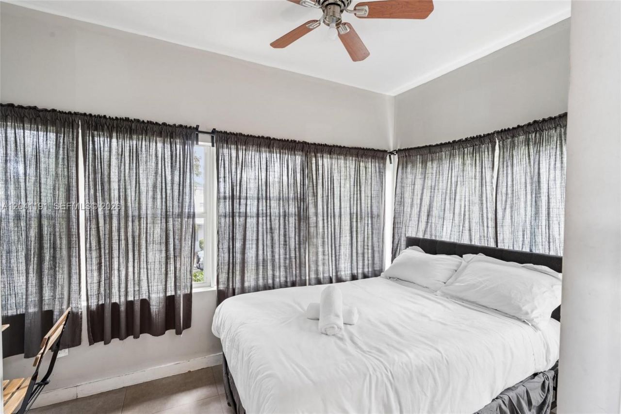 435 NE 69th St, Unit 1, Miami, FL 33138 Photo
