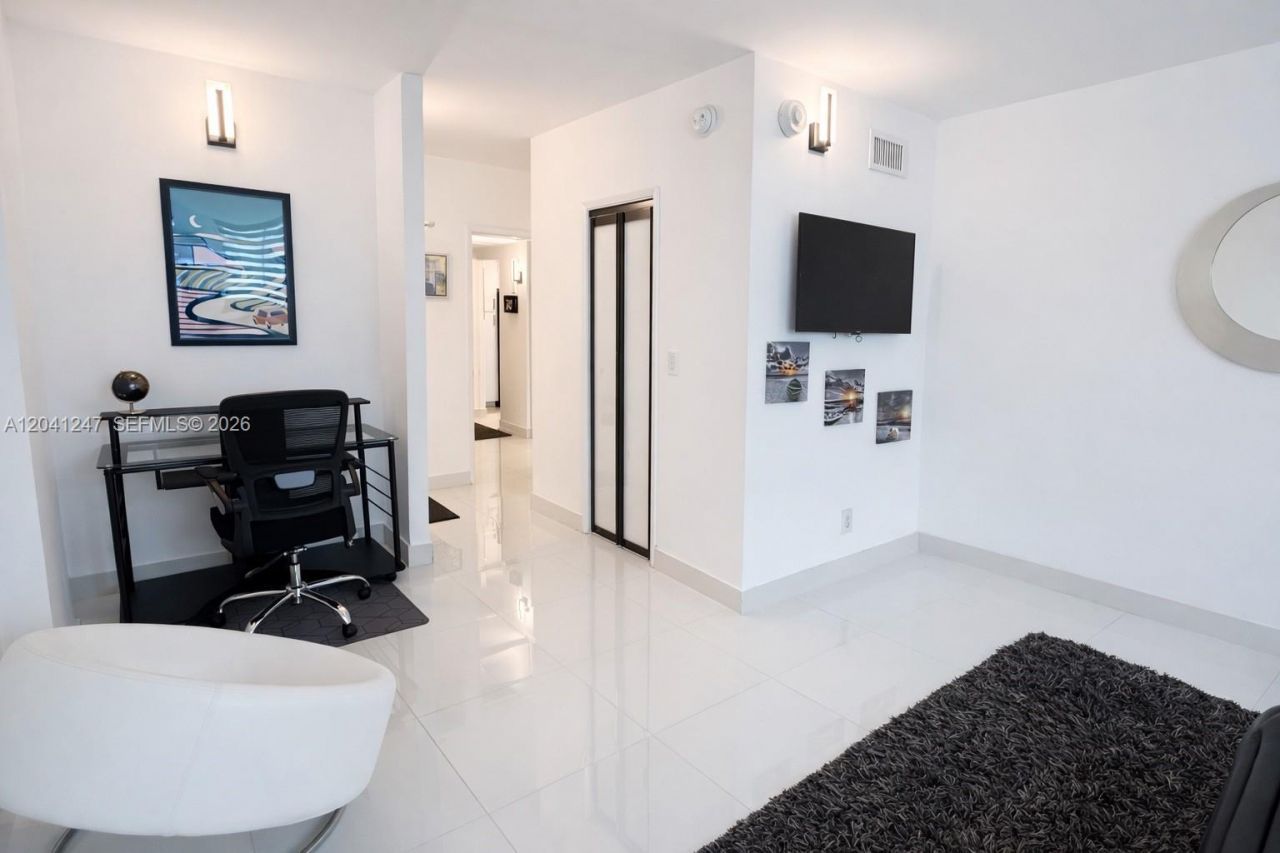 19380 Collins Ave, Unit 307, Sunny Isles Beach, FL 33160 Photo