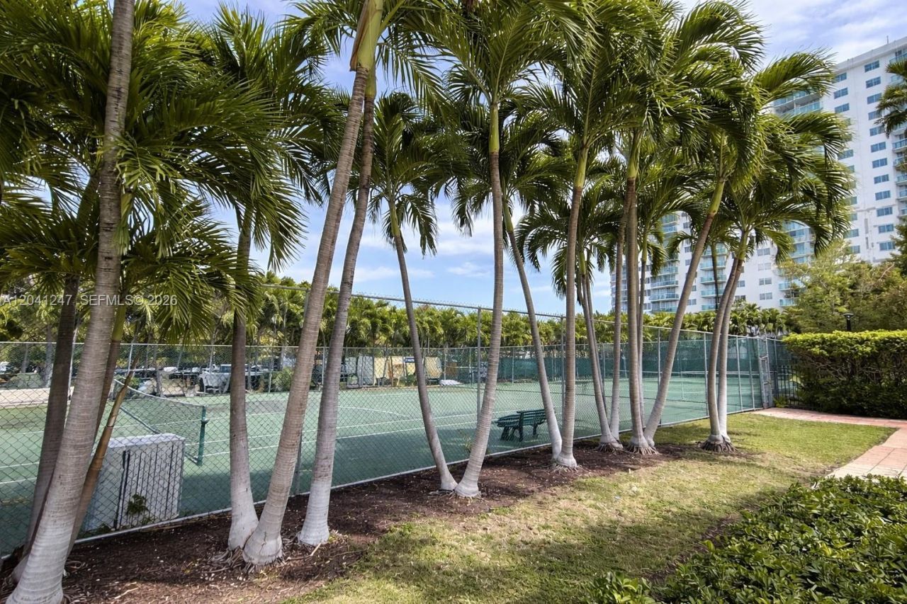 19380 Collins Ave, Unit 307, Sunny Isles Beach, FL 33160 Photo
