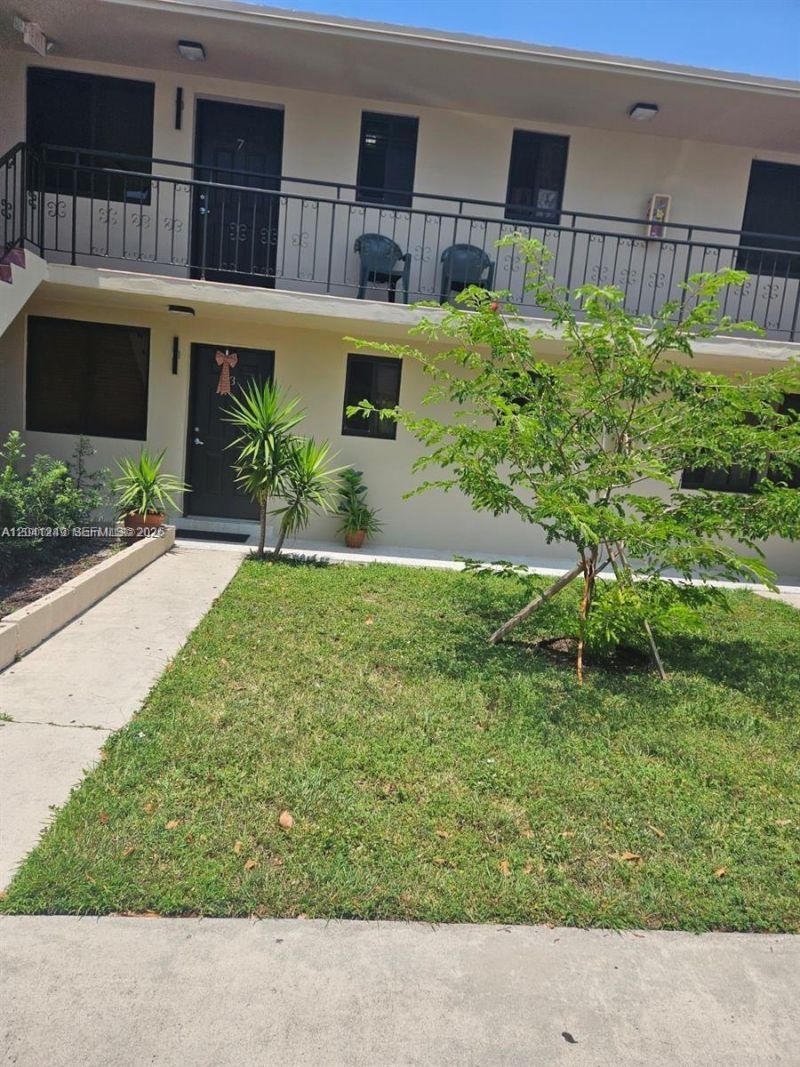 1434 NW 2nd St, Unit 5, Miami, FL 33125 Main Photo