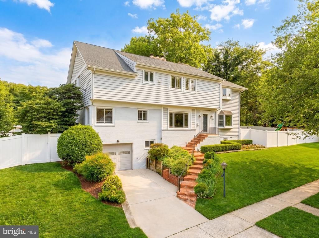 4717 EDGEFIELD ROAD, BETHESDA, MD 20814