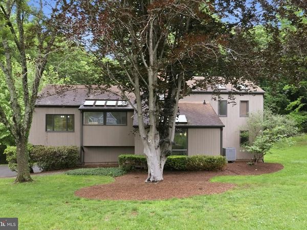 882 COACHWAY, ANNAPOLIS, MD 21401