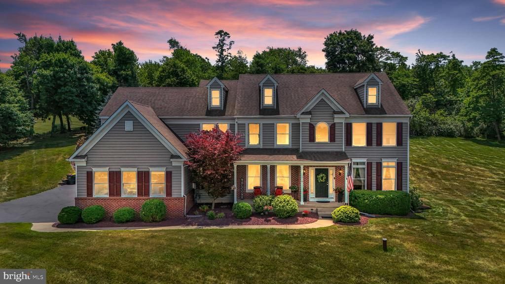 2760 VALLEY VIEW ROAD, HELLERTOWN, PA 18055