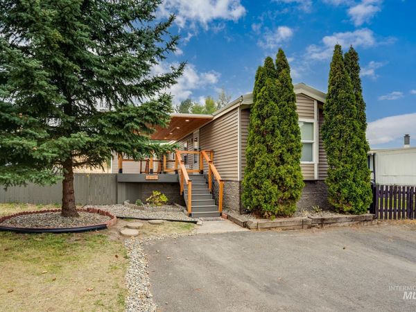 411 N Almon St, Unit 615, Moscow, ID 83843