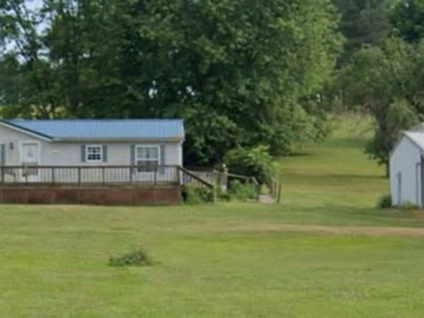 1126 Hanna Lane, Londonderry, OH 45647