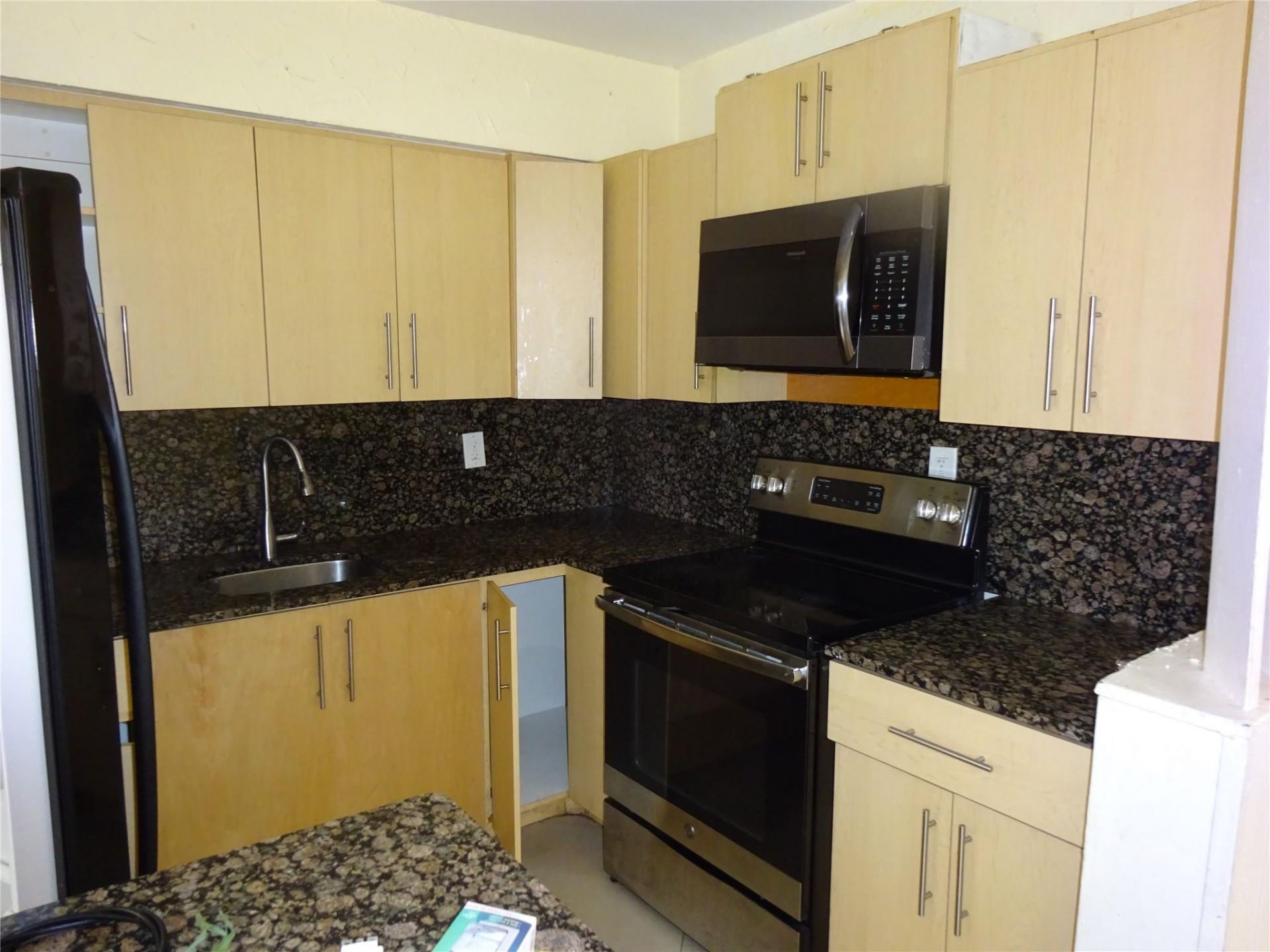 740 E Evanston Circle, Fort Lauderdale, FL 33312 Photo