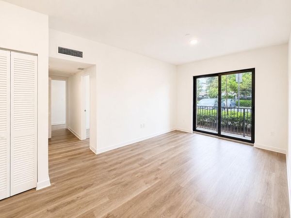 4270 Lakewood Road, Unit 207, Lake Worth Beach, FL 33461