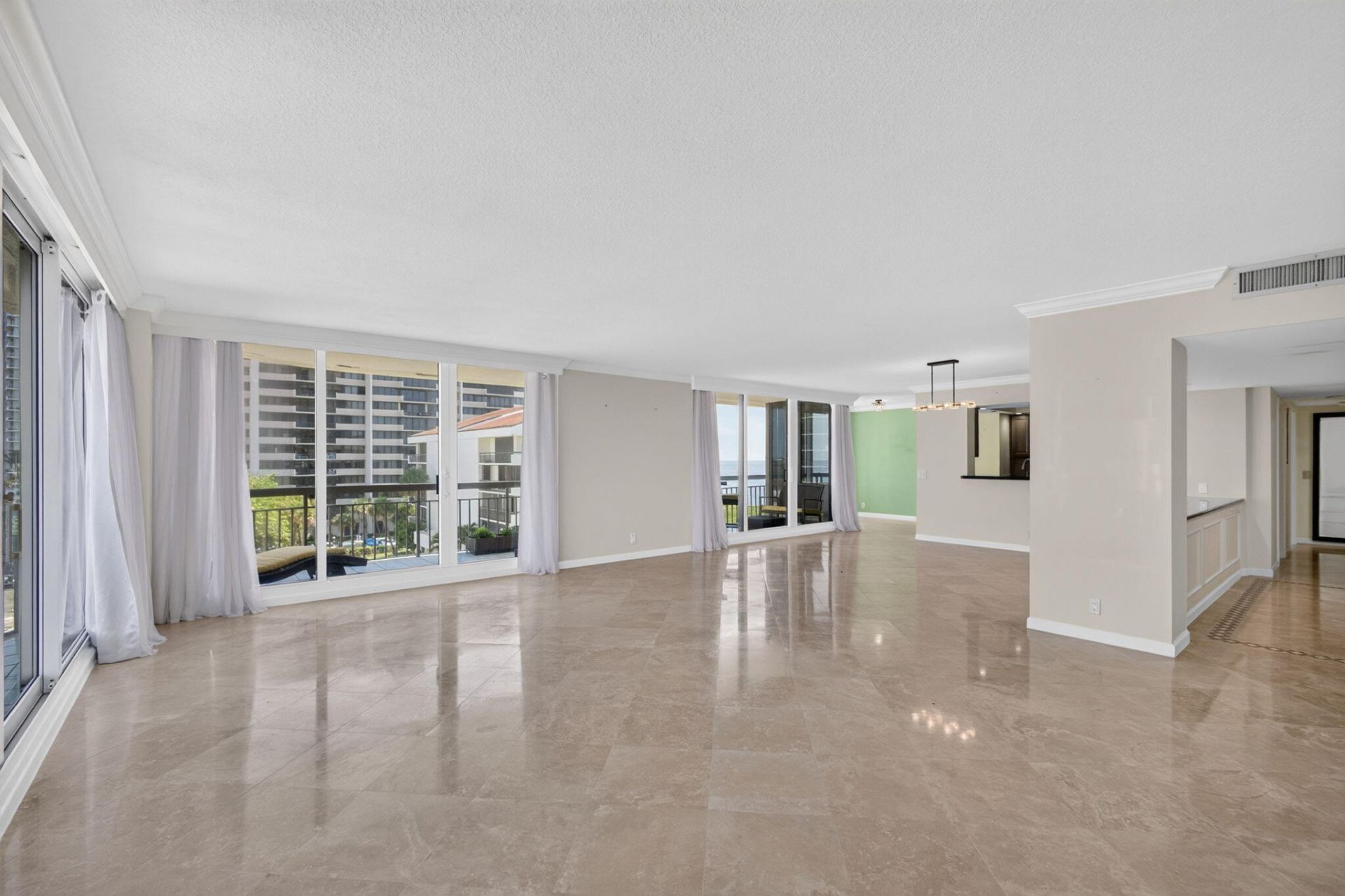 4000 N Ocean Drive, Unit 403, Singer Island, FL 33404 Photo
