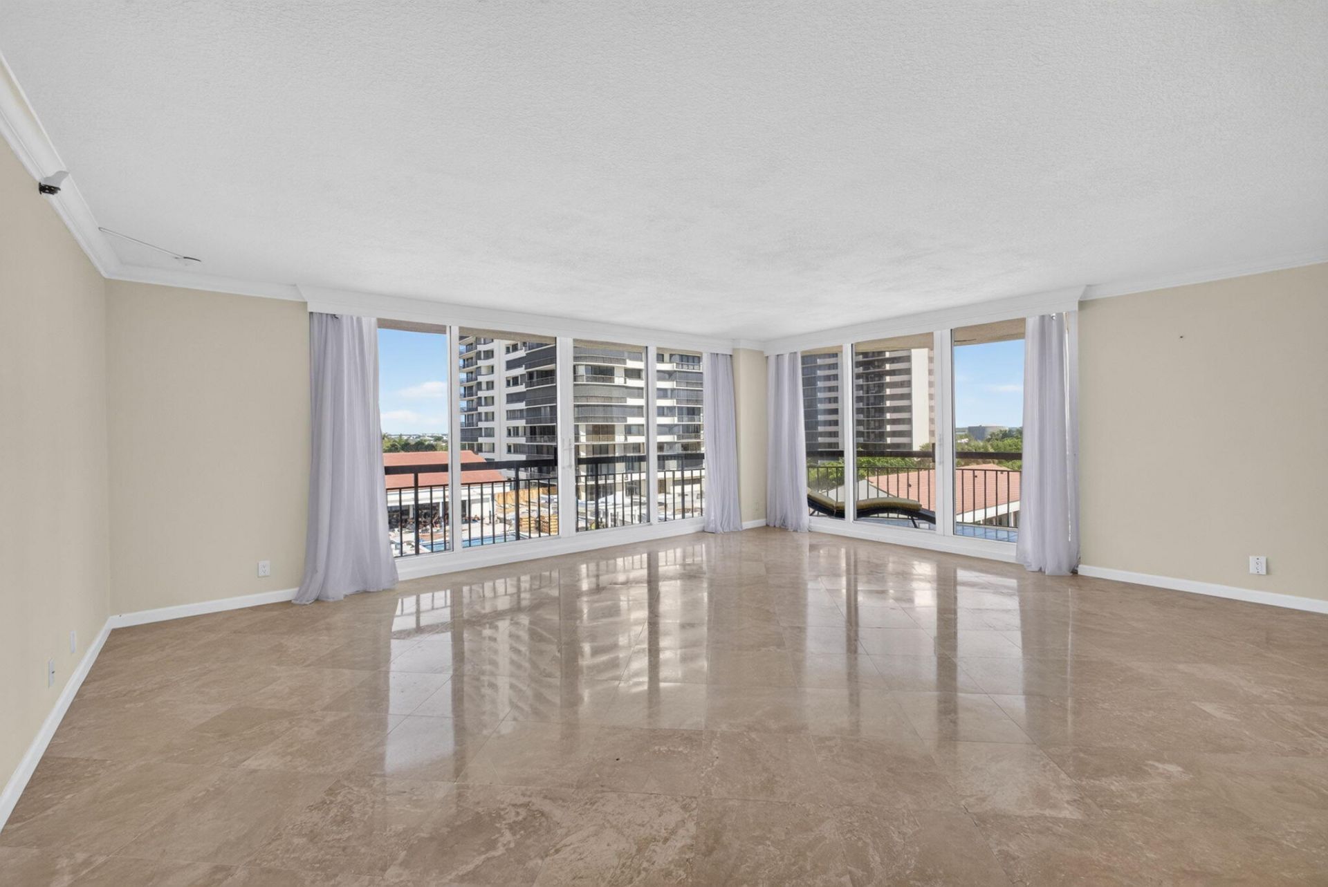 4000 N Ocean Drive, Unit 403, Singer Island, FL 33404 Photo