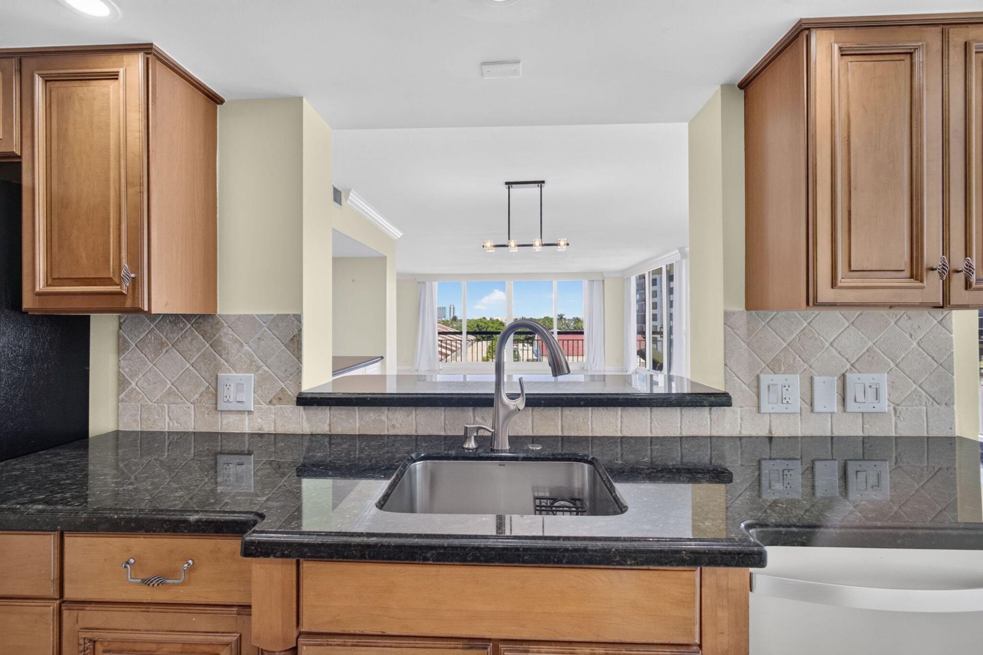 4000 N Ocean Drive, Unit 403, Singer Island, FL 33404 Photo