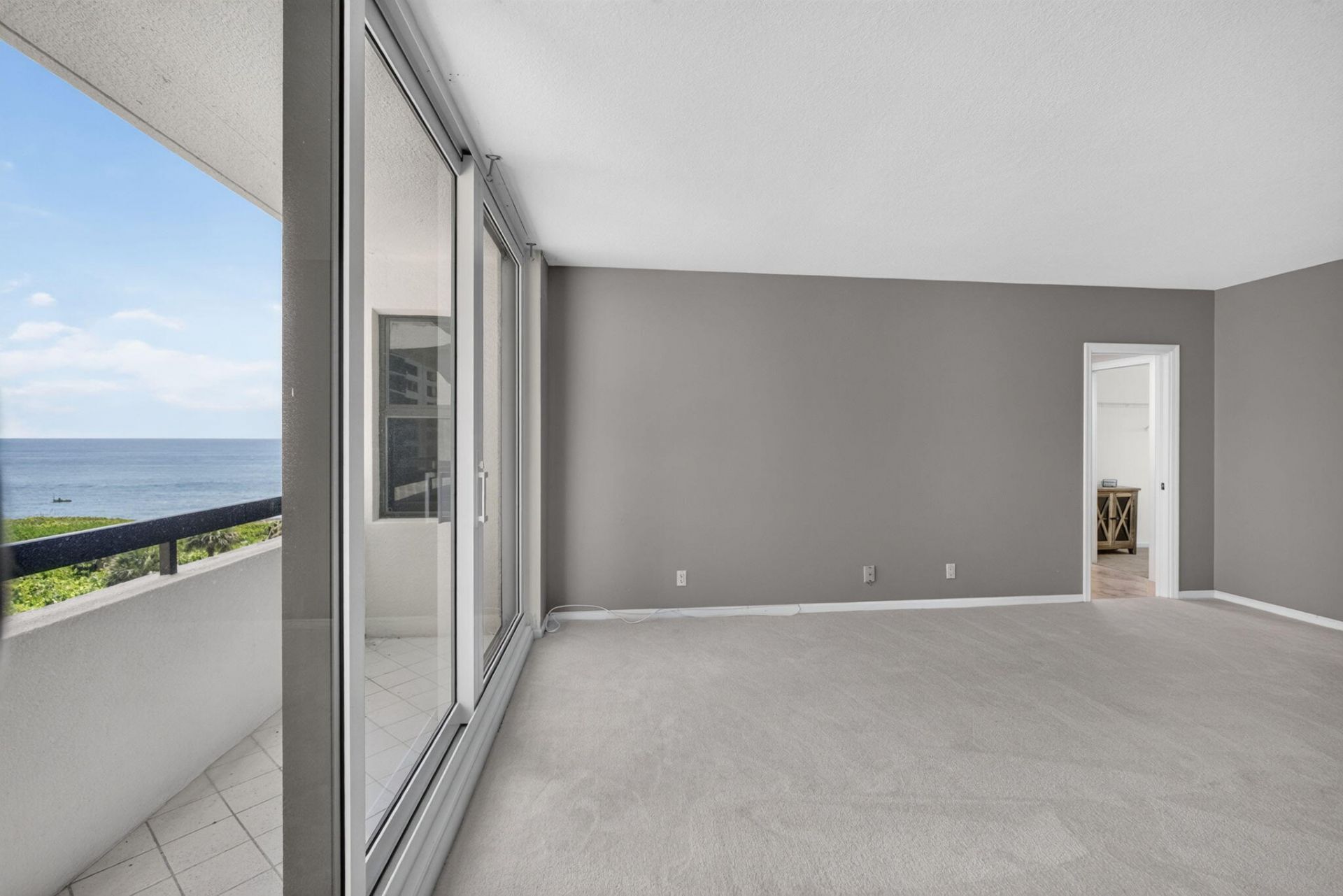 4000 N Ocean Drive, Unit 403, Singer Island, FL 33404 Photo