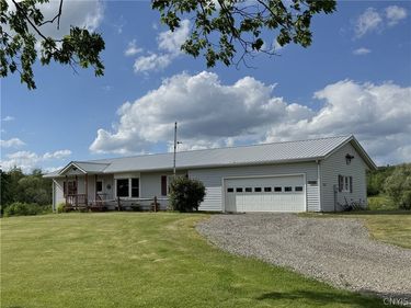 7043 Hutches Road, Bath, NY 14810