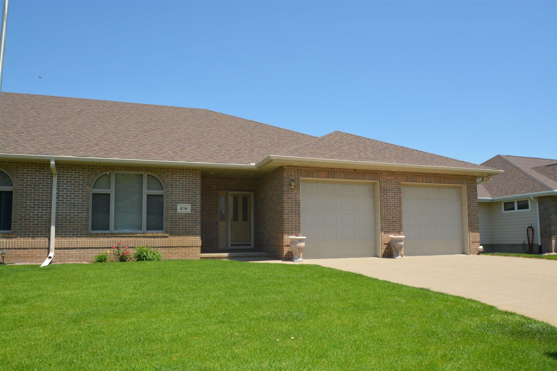 856 Springbrook Dr Hinton, IA 51024