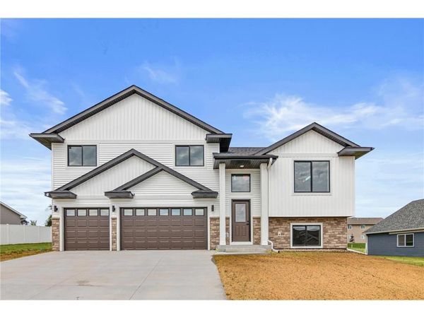 829 N Grant Street, Ellsworth, WI 54011