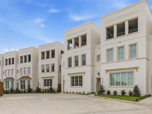 2724 Hogan Hill Lane, Fort Worth, TX 76109