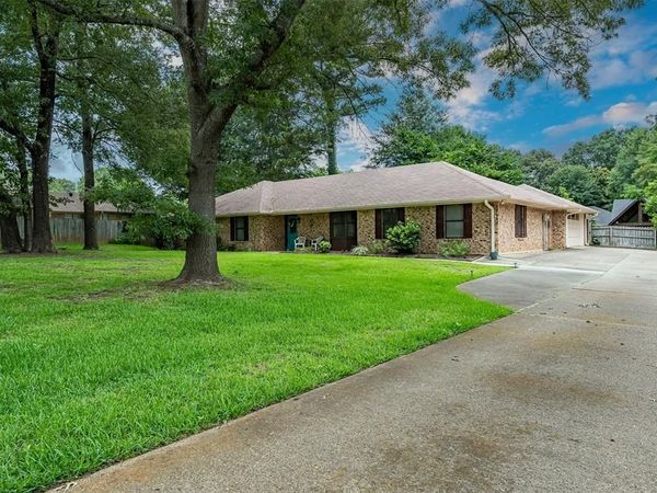354 Royal Circle , Whitehouse, TX 75791