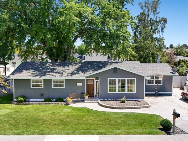 1503 S Lakeway Drive, Moses Lake, WA 98837