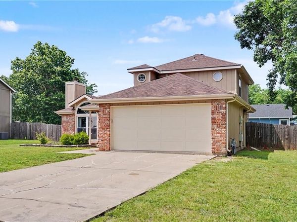 3028 W 30th Court, Lawrence, KS 66047