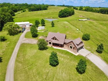 18657 W 240th Avenue, Bethany, MO 64424