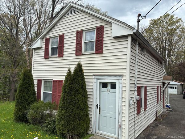 42 State Route 9H , Hudson, NY 12513