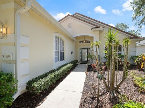 7159 VICTORIA CIRCLE , UNIVERSITY PARK, FL 34201
