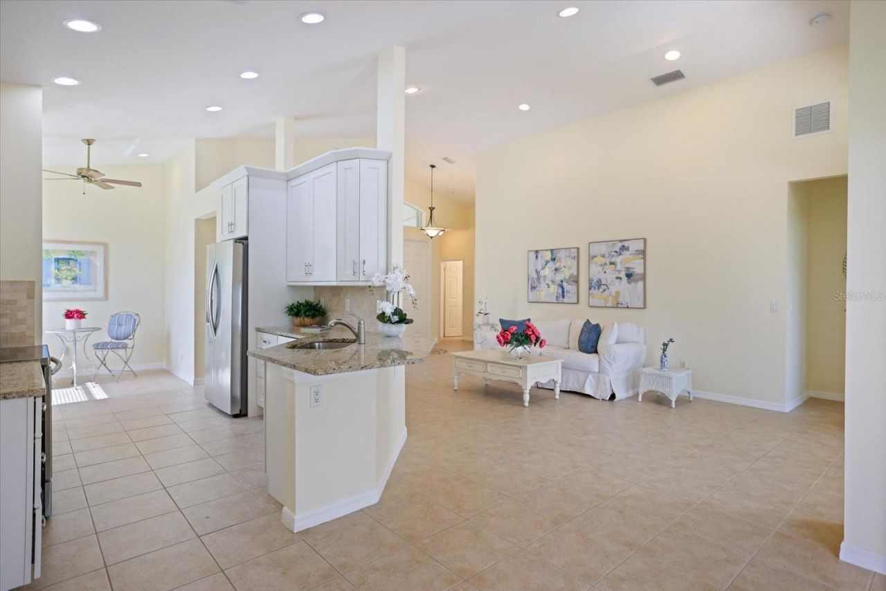 4211 64th Avenue E, Sarasota, FL 34243 Photo